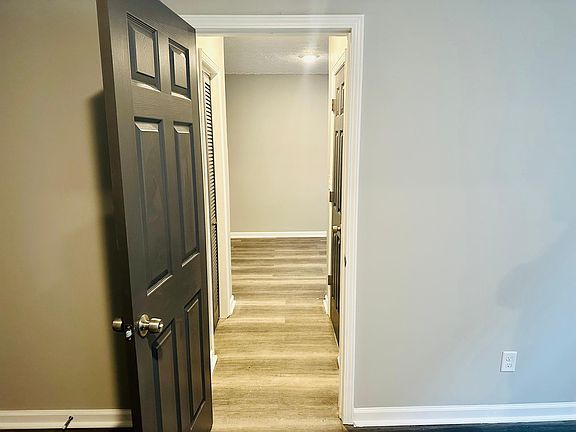 5th image of 3330 N Meridian St APT 101