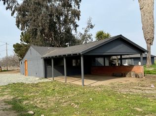 3037 S Shirk Rd #B, Visalia, CA 93277