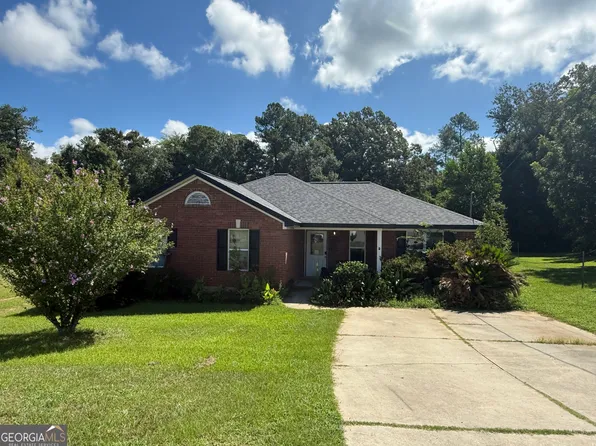 1007 Cedarview Cir, Hephzibah, GA 30815