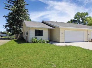 608 11th St NW, Minot, ND 58703