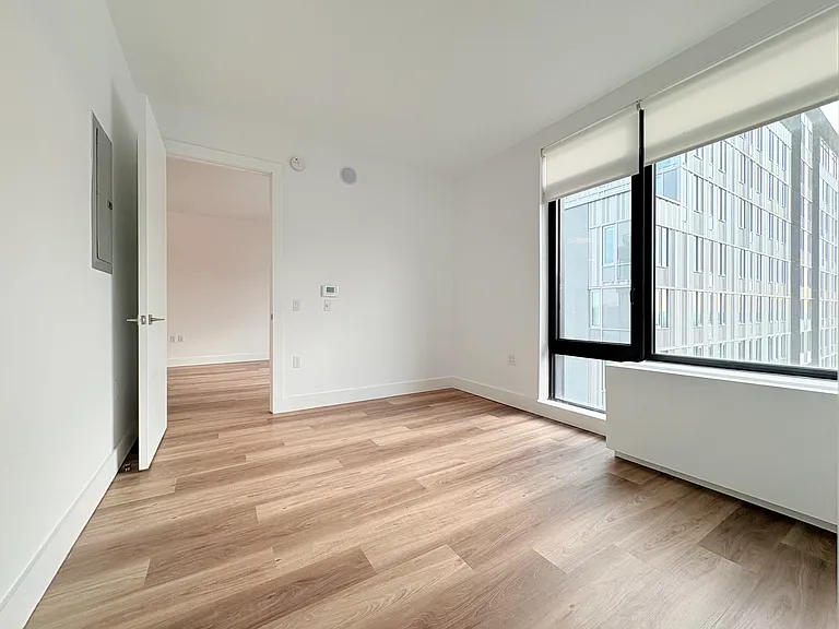 228 E 135th St #601 — Photo 6