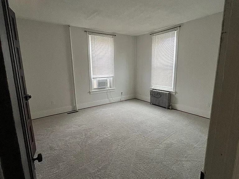 18 E Main St — Photo 9