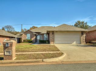 2360 Turtlewood River Rd, Midwest City, OK 73130