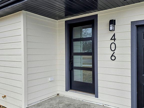 2nd image of 406 8th Ave SW