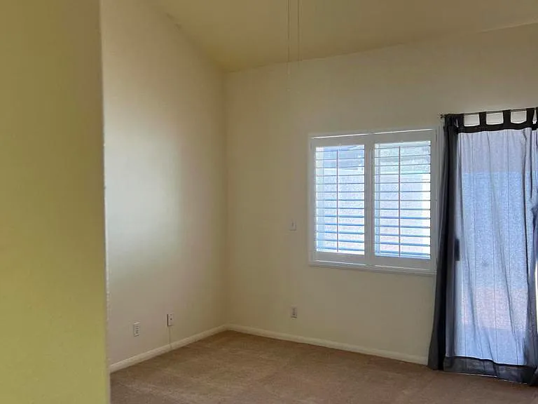 255 Skyline Dr — Photo 16