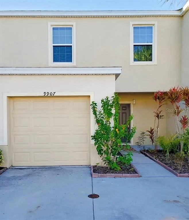 3 bed, 2.5 bath, 1478 sqft, $2,200 — Photo 1