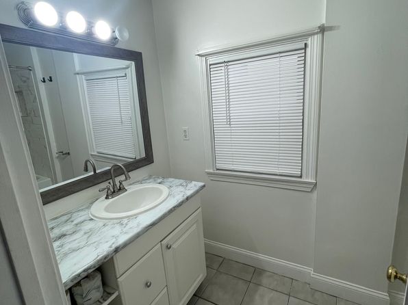 46 Mary Ave #2