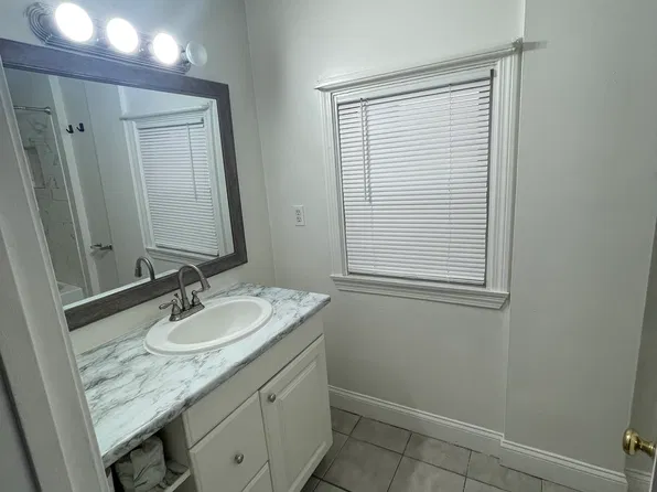 46 Mary Ave #2, East Providence, RI 02914