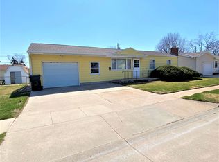 1615 Behlen St, Columbus, NE 68601