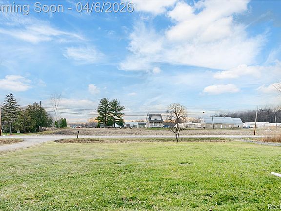 4th image of 15701 Middlebelt Rd