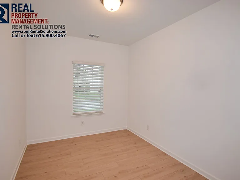 200 Lightwood Dr — Photo 8