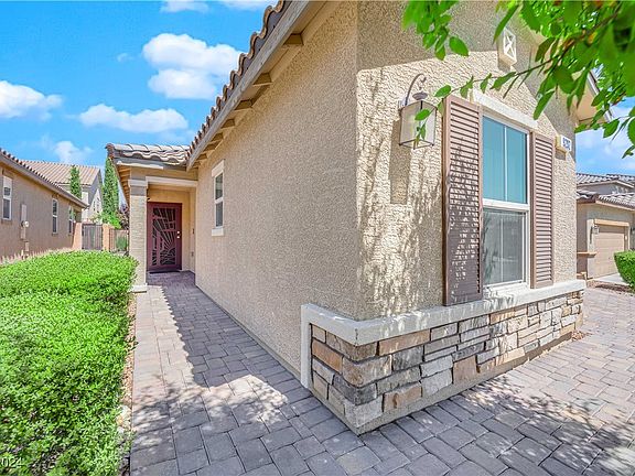 5th image of 9292 Valley Betica Ave