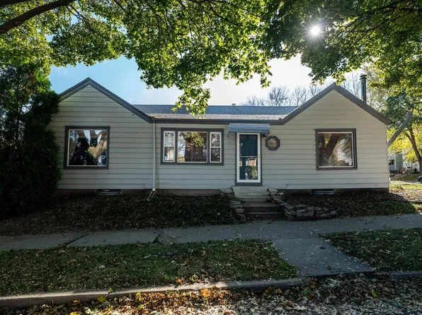 2900 South Clement AVENUE, Milwaukee, WI 53207