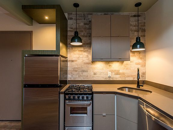 2nd image of 266 Malcolm X Blvd #3DRE