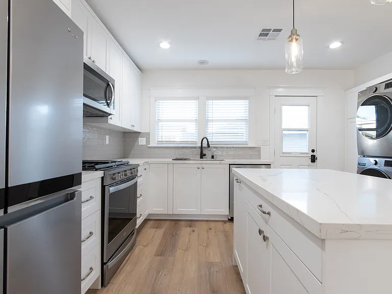 506 Saint Louis Ave #506 — Photo 8