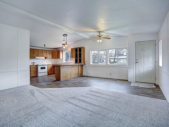 5th image of 20207 E Augusta Ct