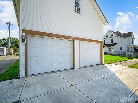 4th image of 650 Boone St