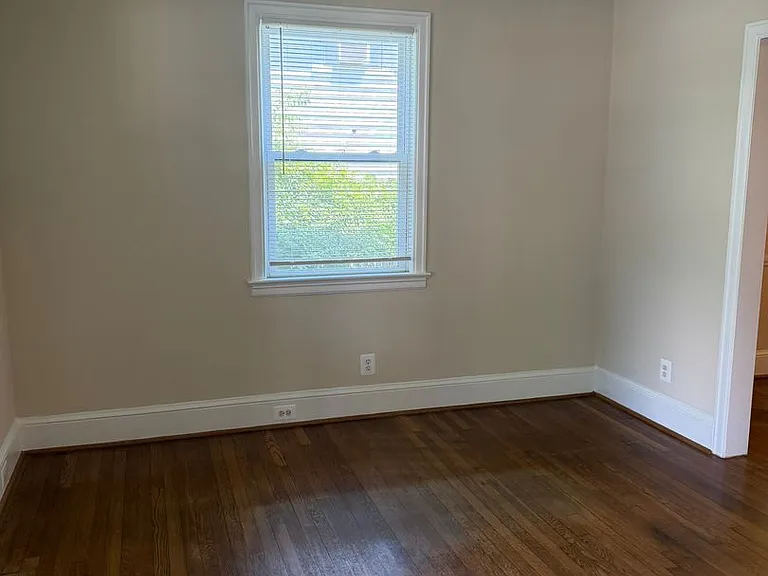 3901 Oglethorpe St — Photo 16