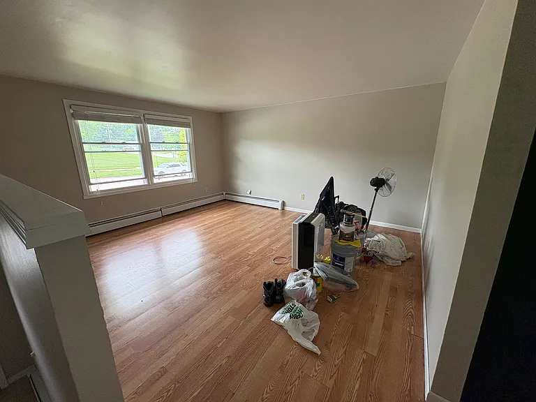 1511 S Point Rd — Photo 3