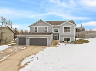 3625 NE 85th St, Kansas City, MO 64156