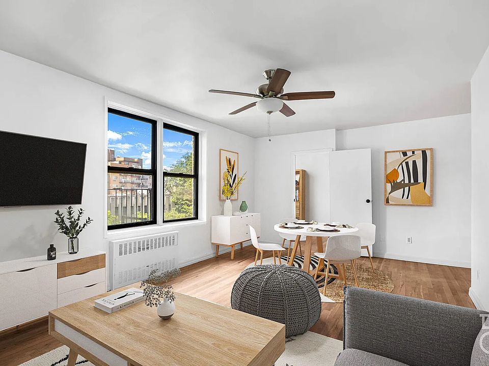 1st image of 2534 Crescent St APT 3G