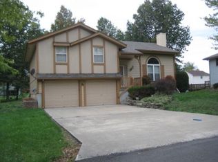90 Spruce St, Garden City, MO 64747