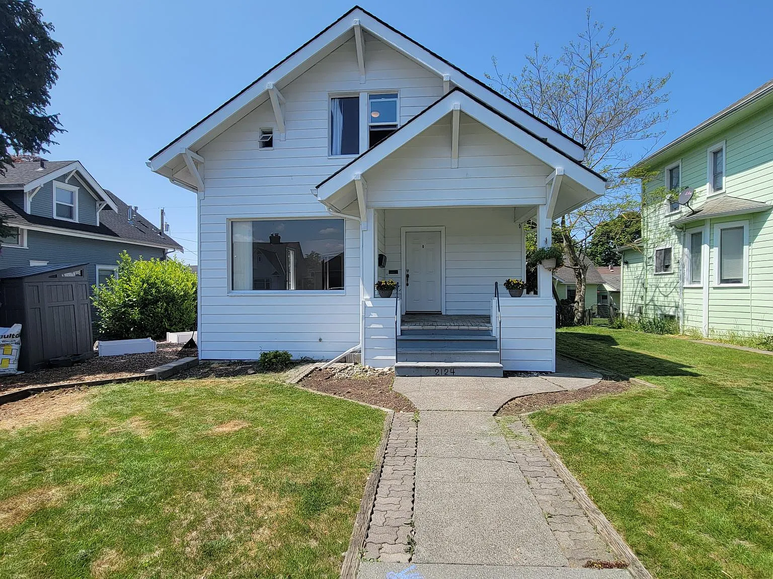 2124 Rainier Ave — Photo 1