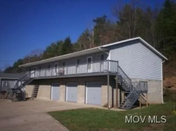 46 Lake Washington Rd, Washington, WV 26181