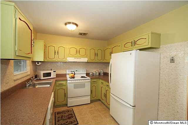 2nd image of 17 Molly Pitcher Boulevard #B