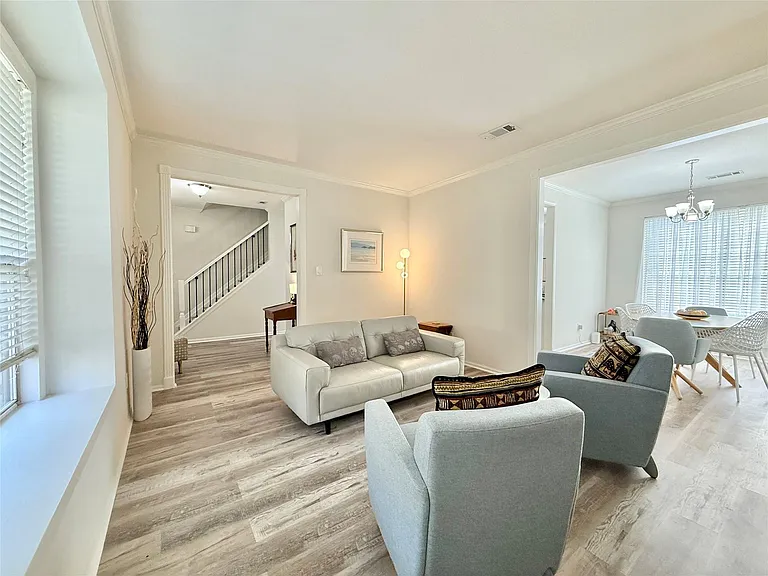 2 Twin Feather Pl — Photo 7