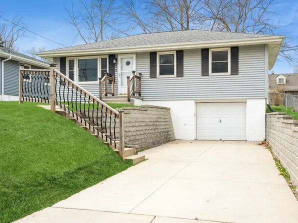 3818 66th St, Urbandale, IA 50322