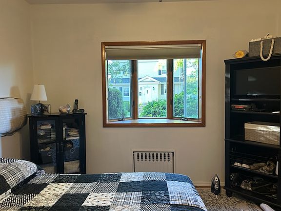 5th image of 32 Buckingham Pl Floor 1