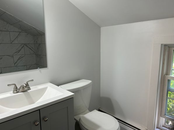 119 Pleasant St, Windsor, CT 06095