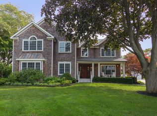 50 Narrow Ln, Southampton, NY 11968