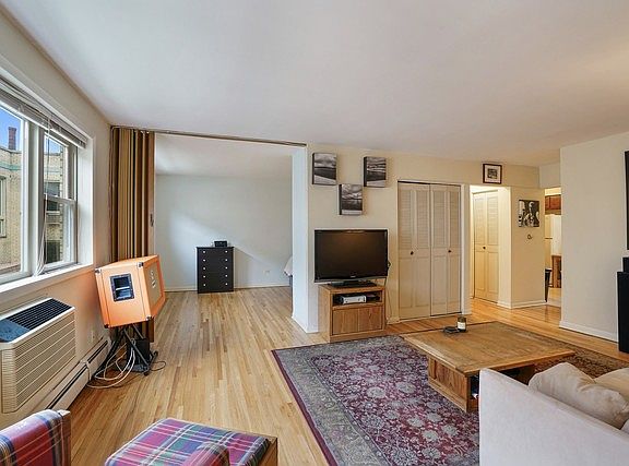 2nd image of 4856 N Paulina St APT 2W