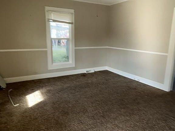3rd image of 193 Watt St