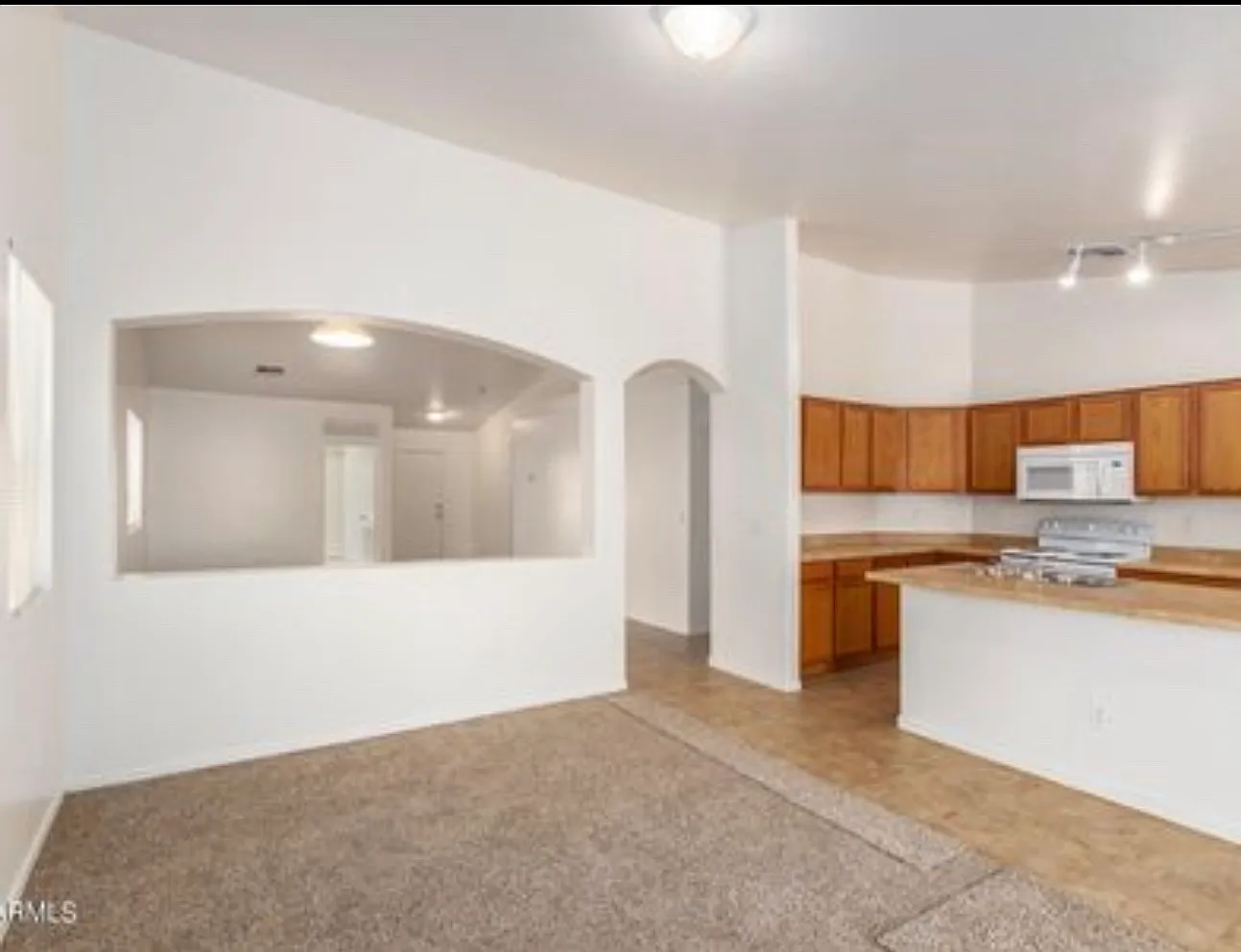 4 bed, 1603 sqft, $2,500 — Photo 2