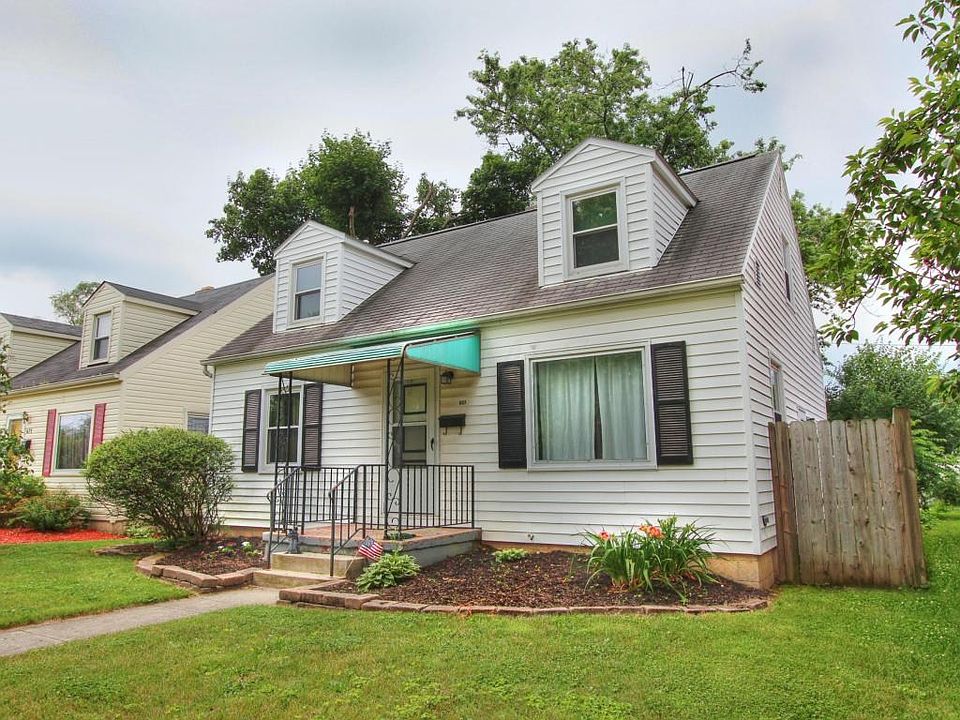 1st image of 667 E Jeffrey Pl
