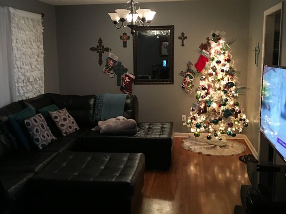 5th image of 204 Hazlewood Dr
