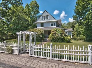 305 N Turnpike Rd, Dalton, PA 18414