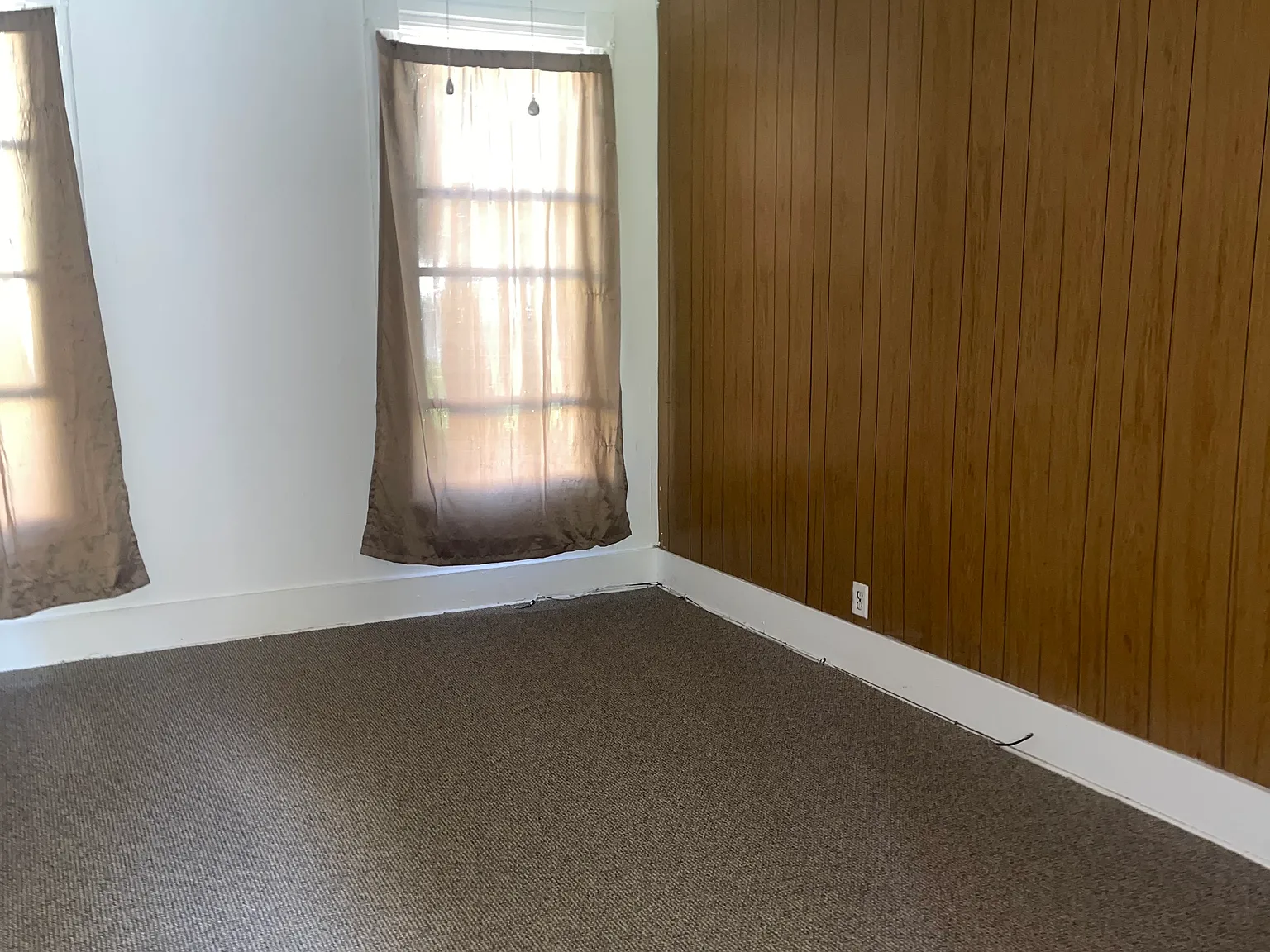 2 bed, 17000 sqft, $1,200 — Photo 2