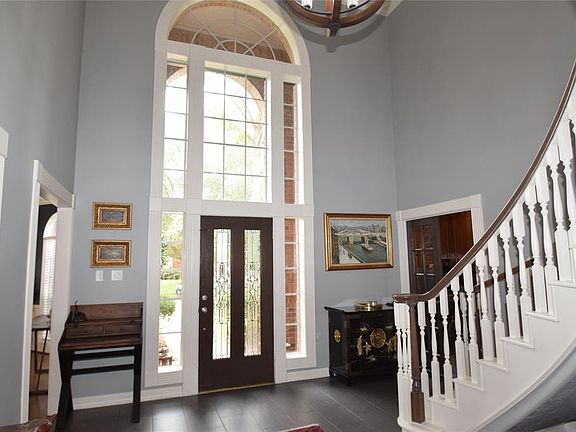 3rd image of 2319 Amber Springs Dr