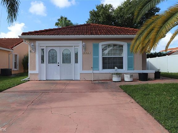 2nd image of 2342R Cordova Ct