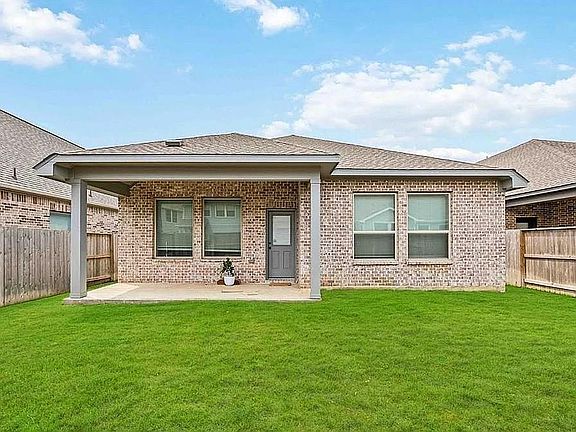 2nd image of 4947 Hitchings Ct