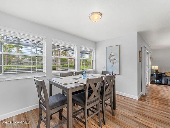 3rd image of 4890 Lake Waterford Way W APT 1-212
