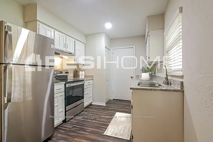 1003 Candlewick St — Photo 4