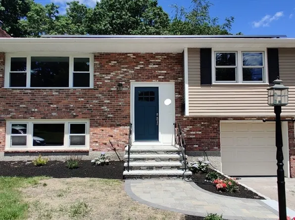 15 Sunset Dr, Randolph, MA 02368