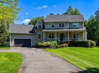 4356 Piperville Rd, Ottawa, ON K1G3N4