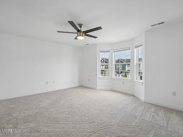 16 Emily Ct — Photo 15