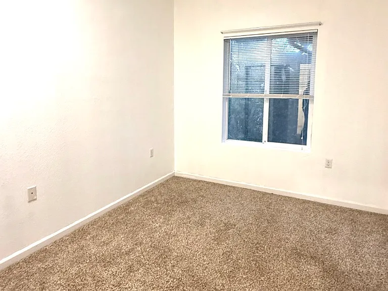 4545 Wheaton Dr #D370 — Photo 9